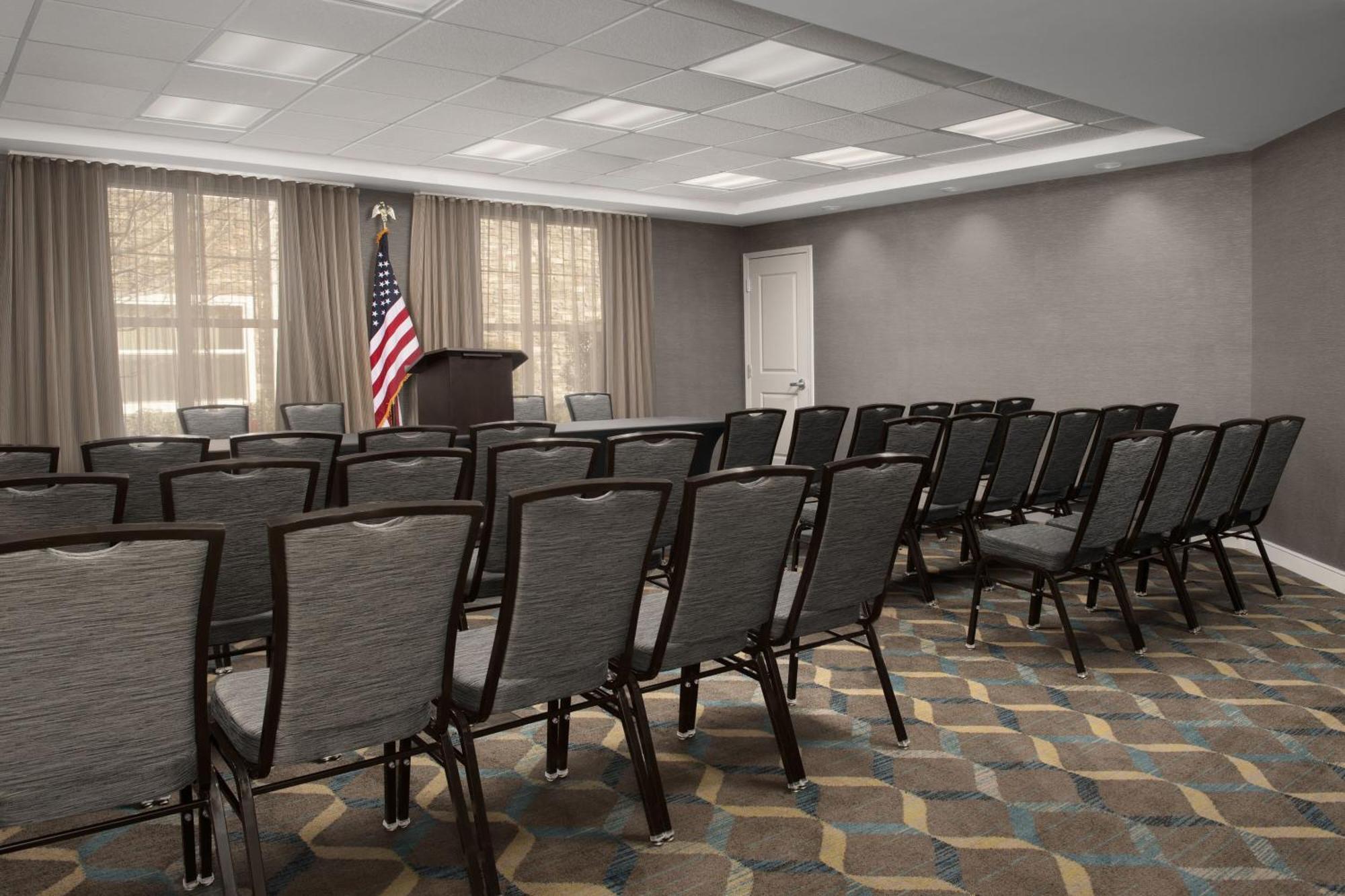 By Marriott Cross Creek 3* Fayetteville