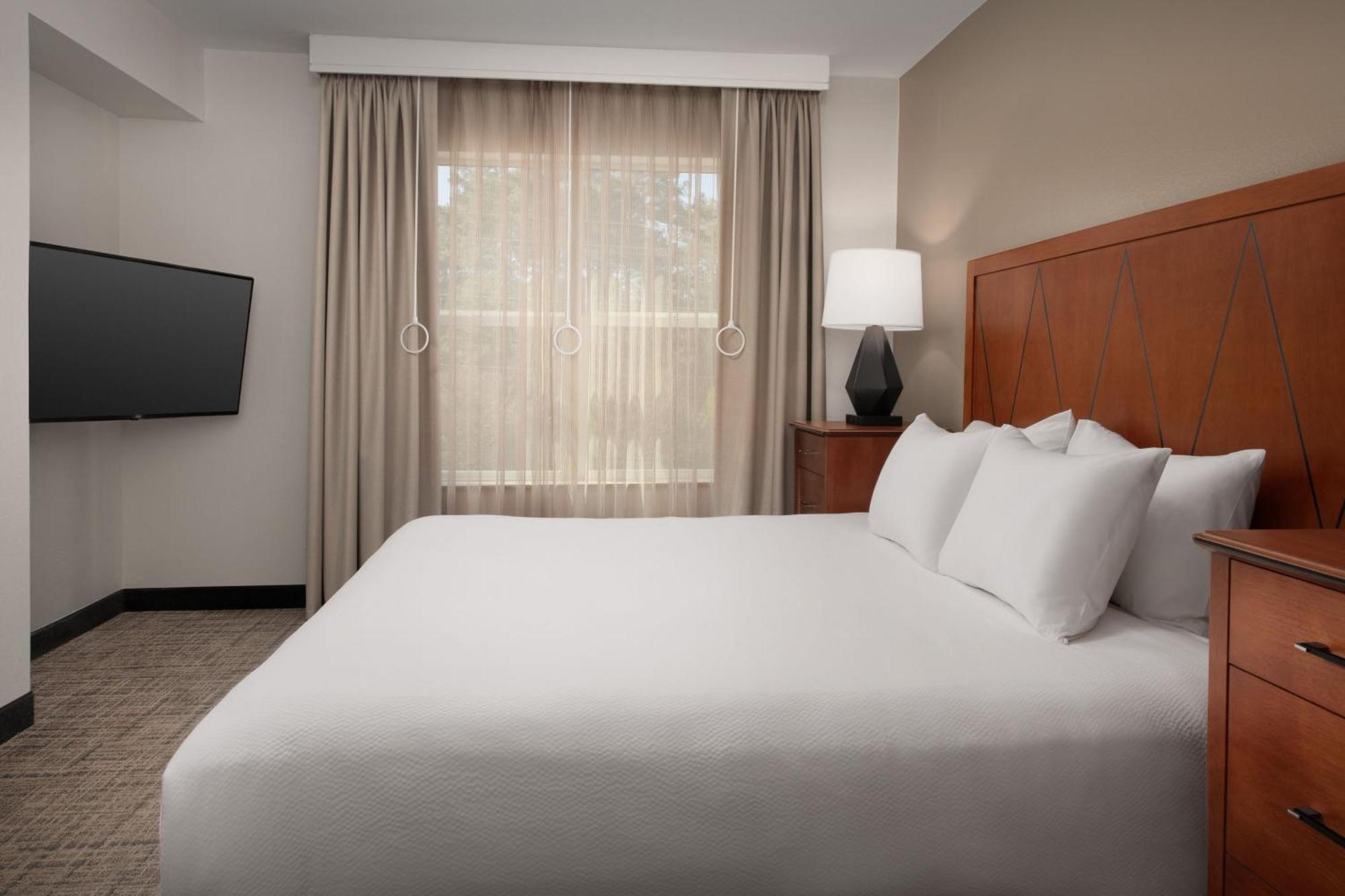 By Marriott Cross Creek Hotel Fayetteville