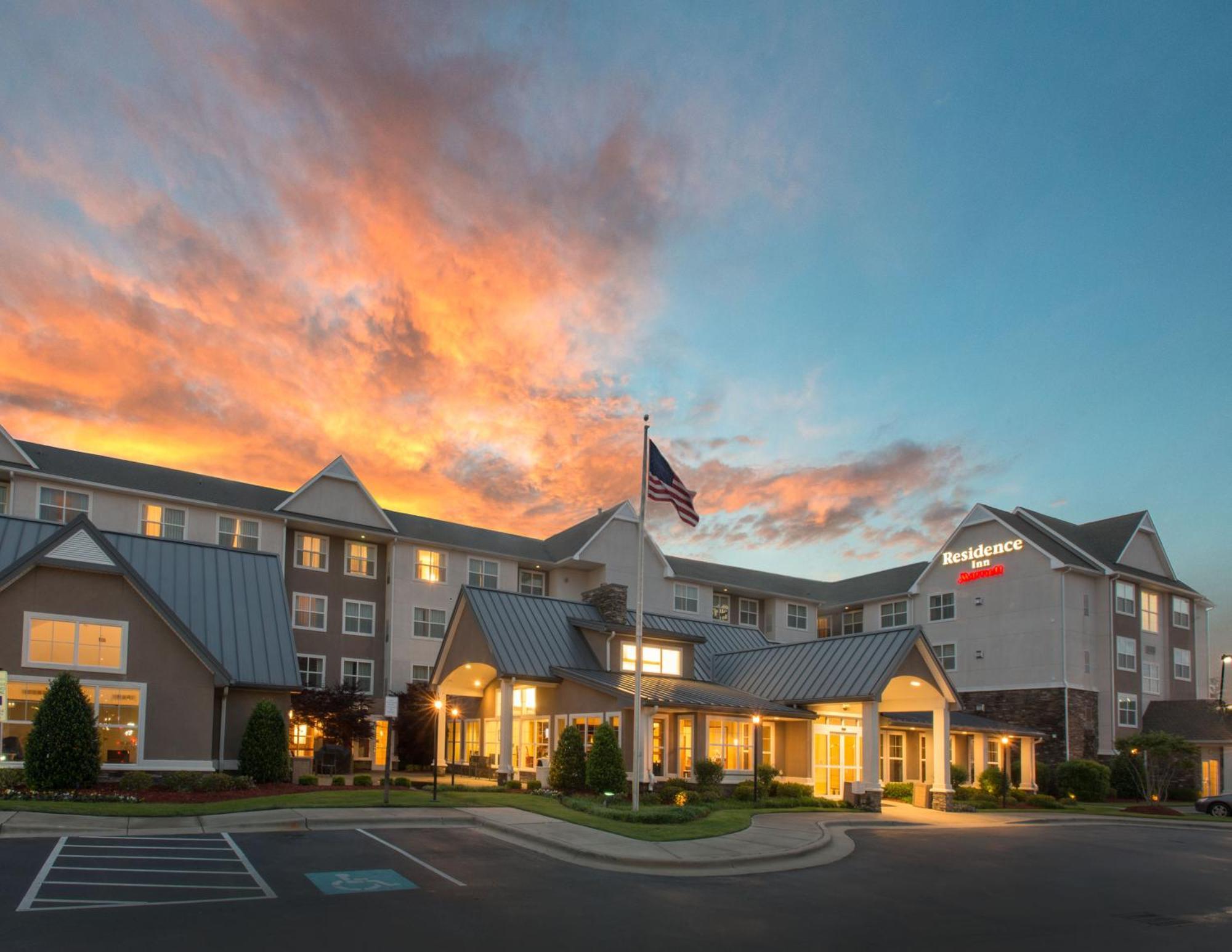 By Marriott Cross Creek Hotel Fayetteville