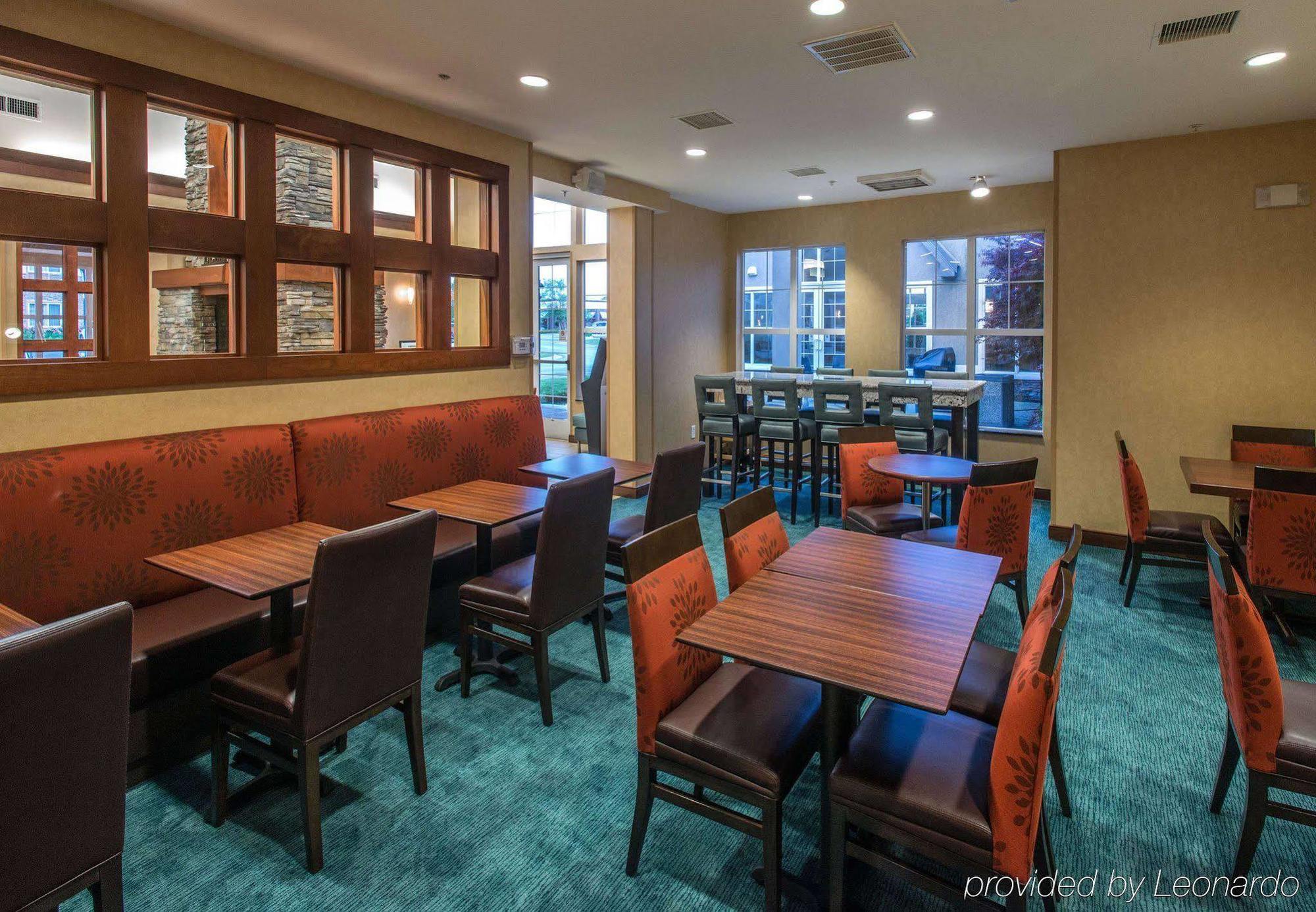 By Marriott Cross Creek 3* Fayetteville