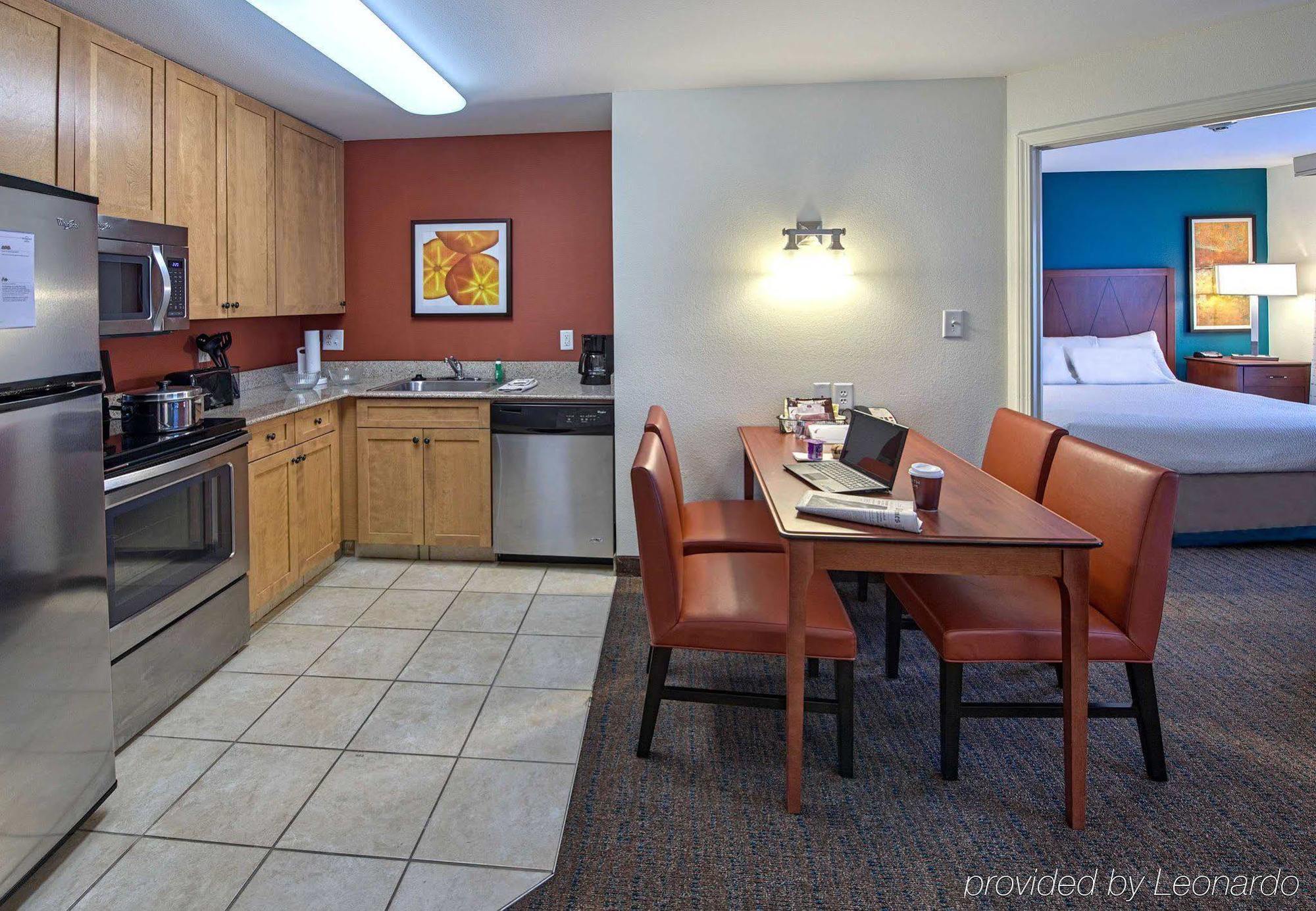 Hotel By Marriott Cross Creek Fayetteville