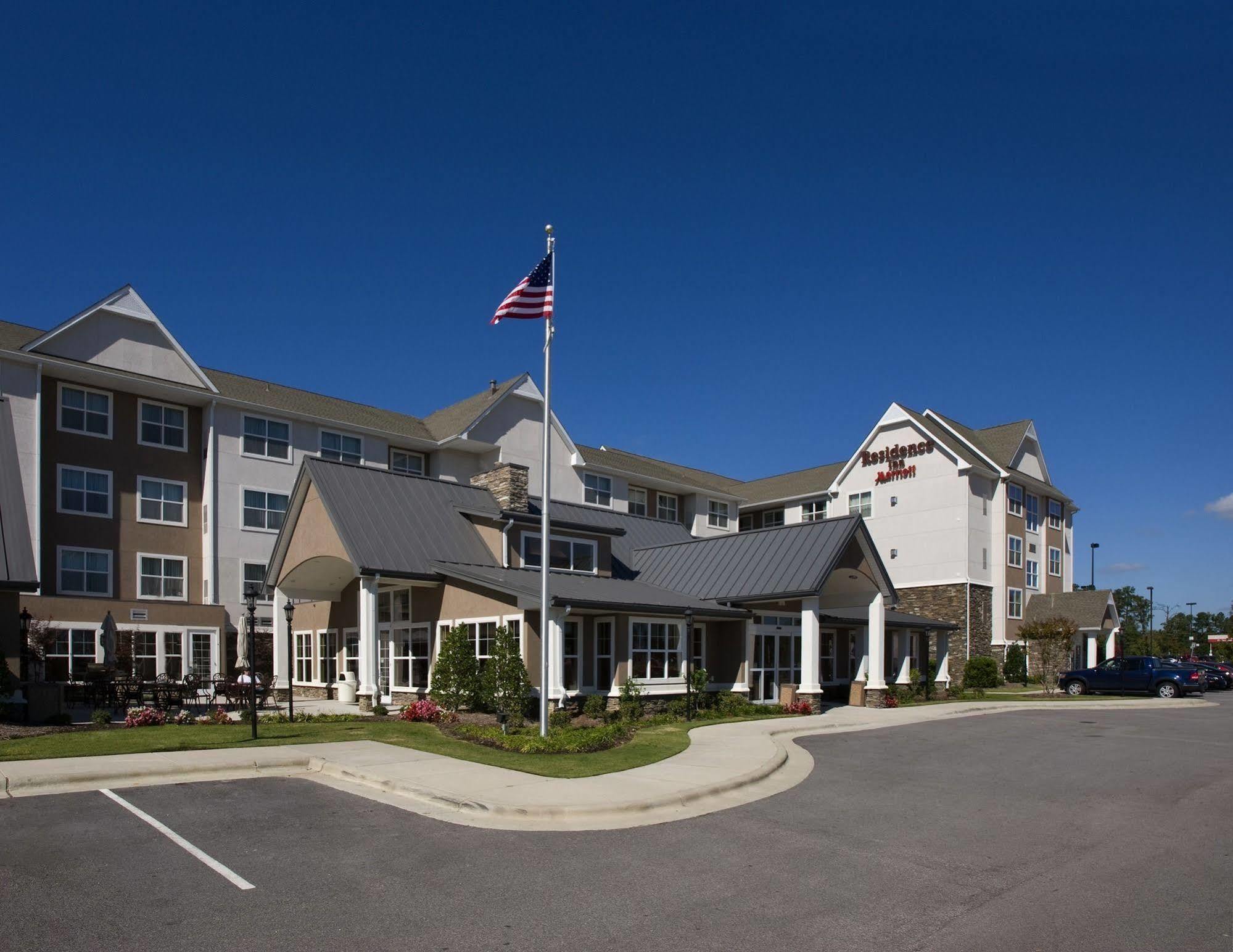 By Marriott Cross Creek 3* Fayetteville